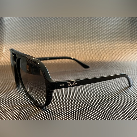 Ray-Ban CATS 5000 Sunglasses RB4125 601/32 Black - Picture 9 of 10